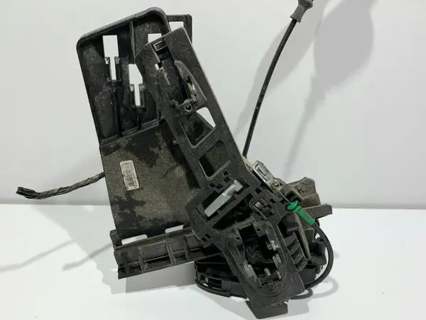 Broasca usa stanga spate AM5A-R26413-AE Ford Fiesta 7 facelift (2013-2017) [MK7]