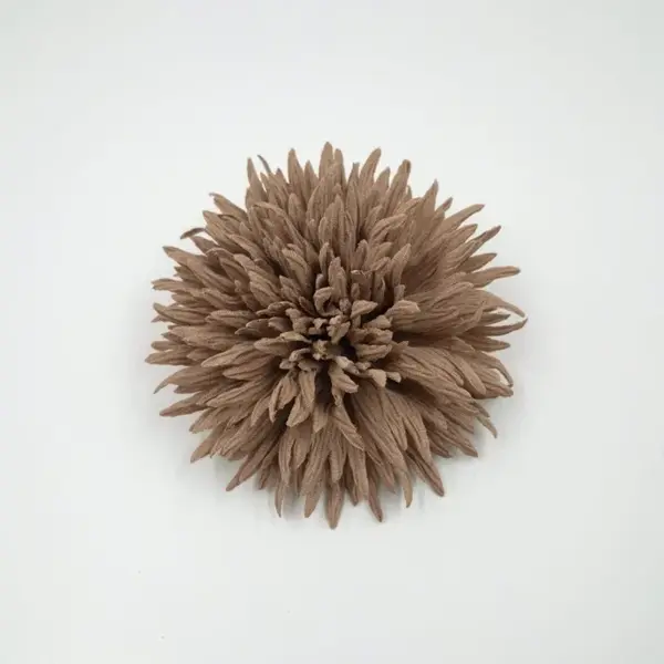 Brosa dama floare textila decorativa, bej inchis