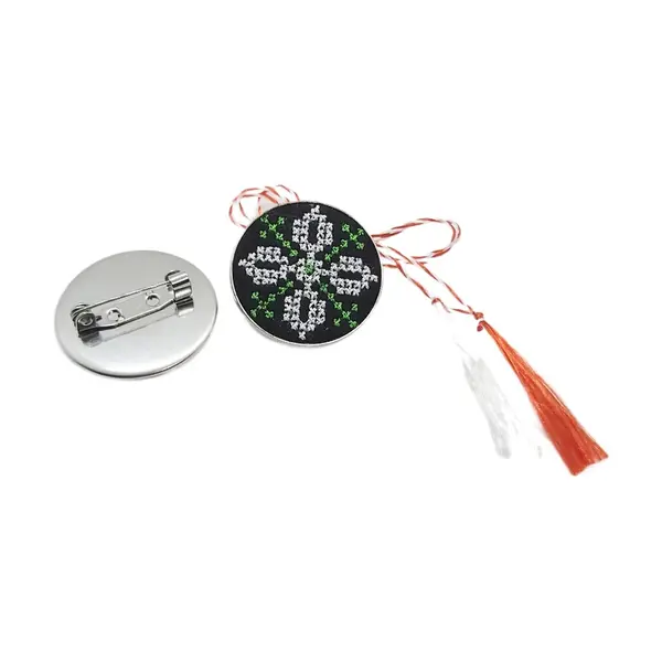 Brosa de inox cu broderie traditionala Alb si verde