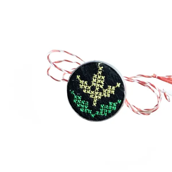 Brosa de inox cu broderie traditionala model floral Galben