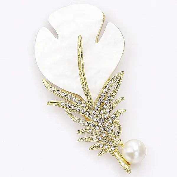 Brosa White Feather cu Perla Naturala Alba