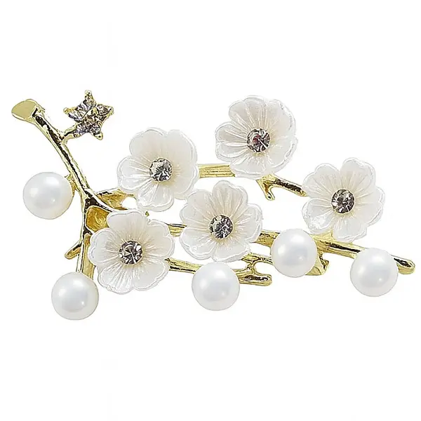 Brosa White Petals cu Perle Naturale Albe