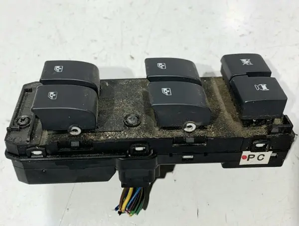 Butoane comanda geamuri electrice stanga fata 202005436 Opel Antara (2006-2010)