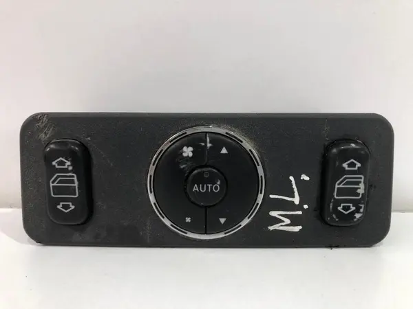 Butoane comanda geamuri spate a1638200326 Mercedes ML (1998-2005) [W163]
