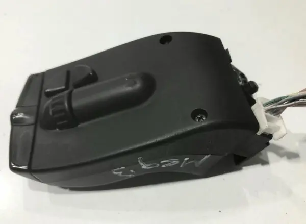 Butoane / maneta comenzi volan 255520009r Renault Megane 3 (2008-2012)