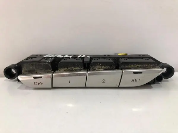 Butoane memorie scaun stanga fata Audi A8 (2009-2017) [4H] D4