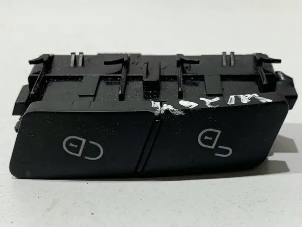 Buton blocare / deblocare usi A2048706310 Mercedes C-Class (2007-2010) [W204]