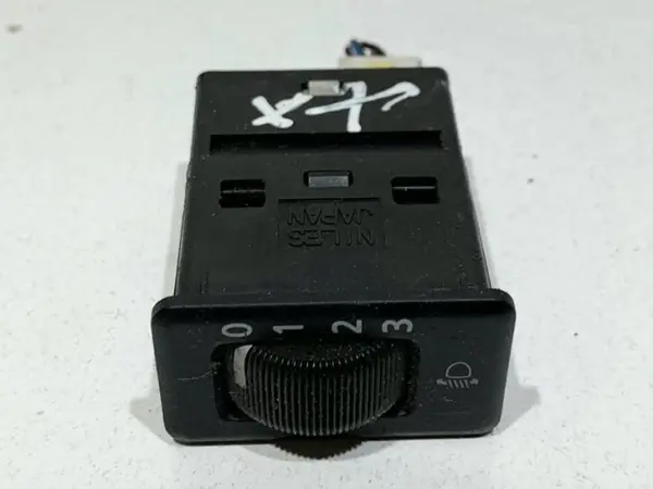 Buton reglaj faruri Nissan X-Trail (2001-2007)