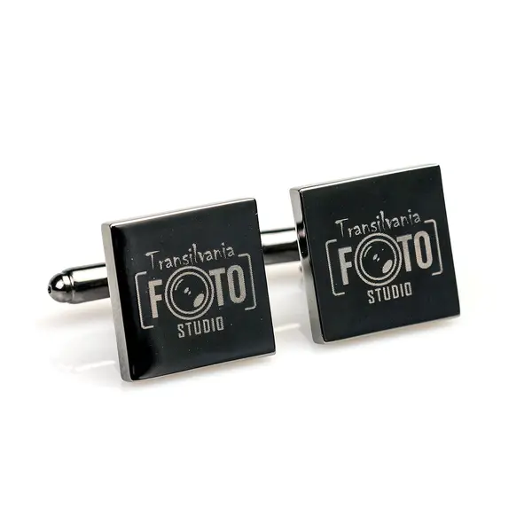 Butoni personalizati prin gravura RHODIUM SQUARE