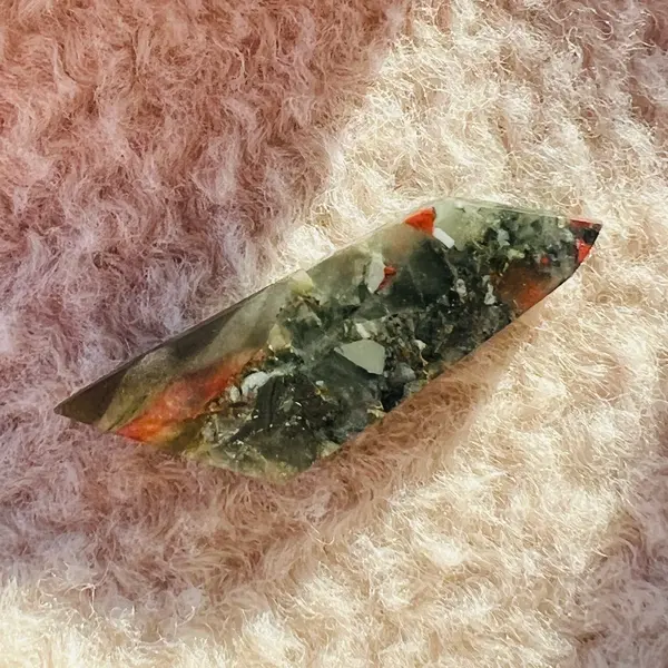 Cabochon jasp piatra sangelui/seftonit m6