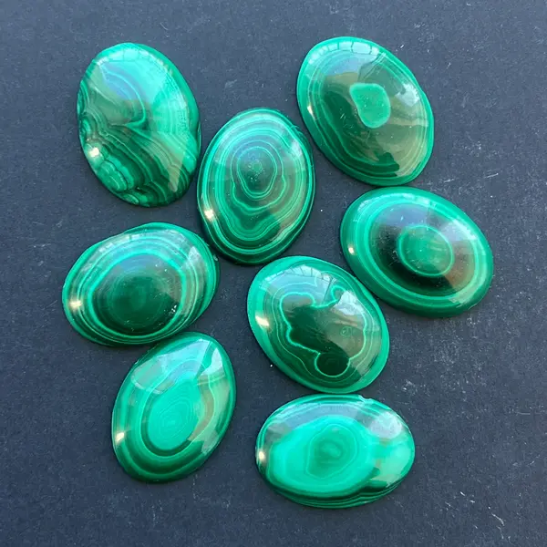 Cabochon malachit | Model 1