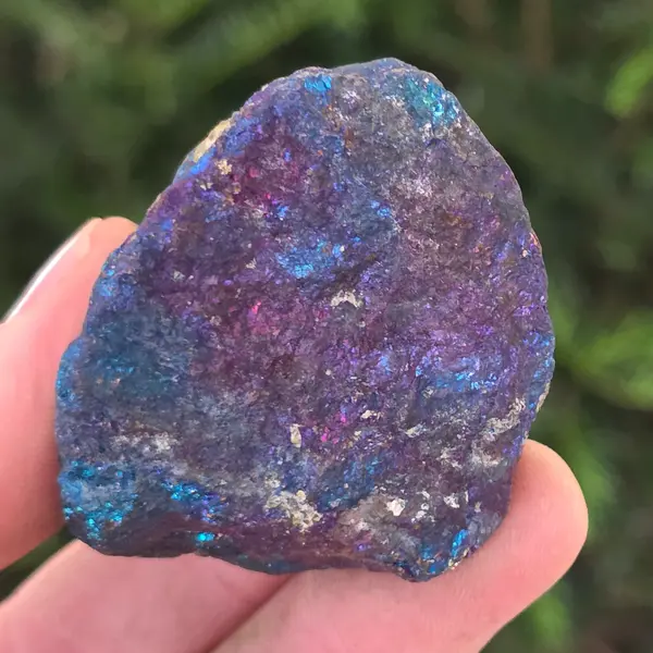 Calcopirita iridescentă din Mexic model 3
