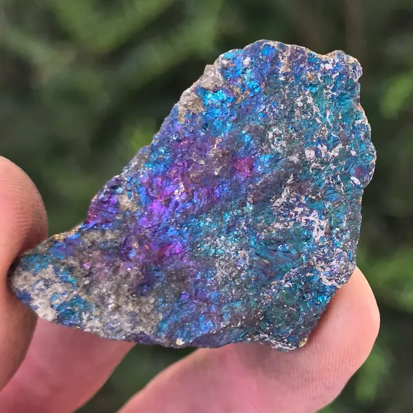 Calcopirita iridescentă din Mexic model 4
