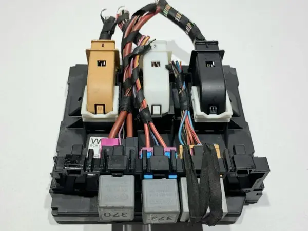 Calculator confort bcm 5K0937084 Volkswagen EOS facelift (2010-2015) 2.0 tdi CBDB