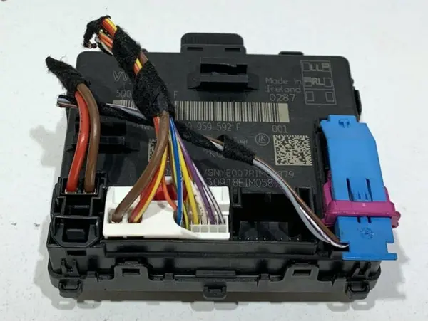 Calculator confort dreapta fata 5Q0959592F Volkswagen Golf 7 Sportsvan facelift (2017-2020)