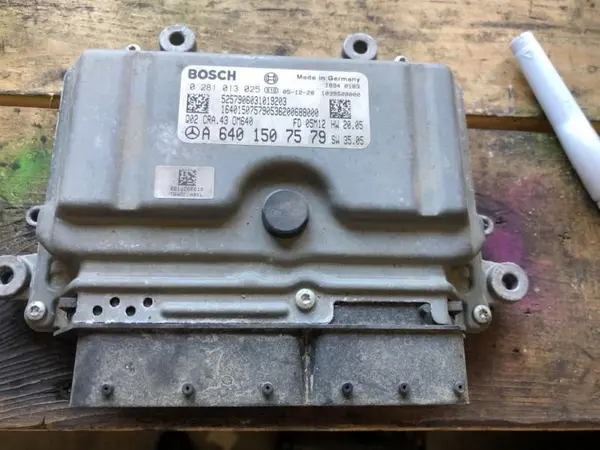 Calculator ecu 0281013025 Mercedes A-Class (2004-2012) [W169] 2.0 tdi