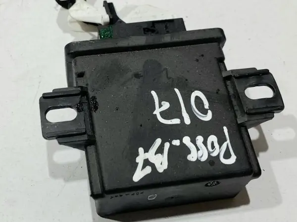 Calculator lumini / modul xenon 5M0907357E Volkswagen Passat CC (2008-2012)