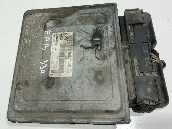Calculator motor ecu 03F906070AM Skoda Fabia 2 facelift (2010-2014) 1.2 tsi CBZA