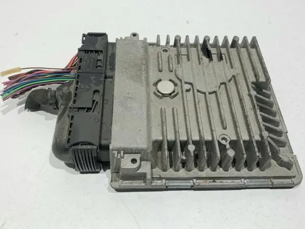 Calculator motor ecu 03L907425C Volkswagen Touran facelift (2006-2010) 1.6 tdi CAYC