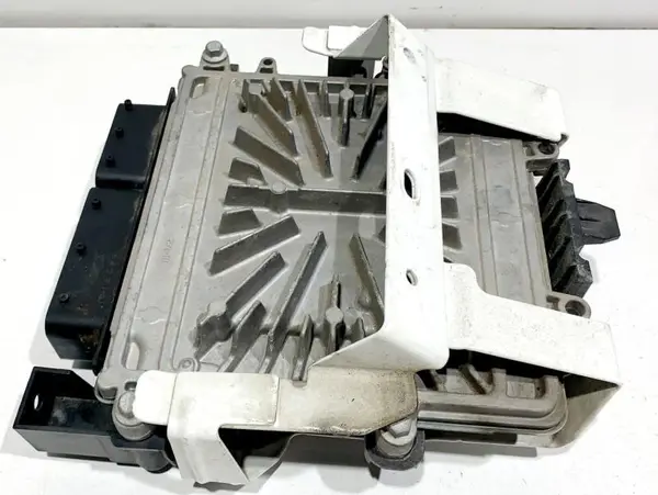 Calculator motor ecu 31336983 Volvo XC60 facelift (2013-2017) 2.4 d5 D5244T15 215 cp