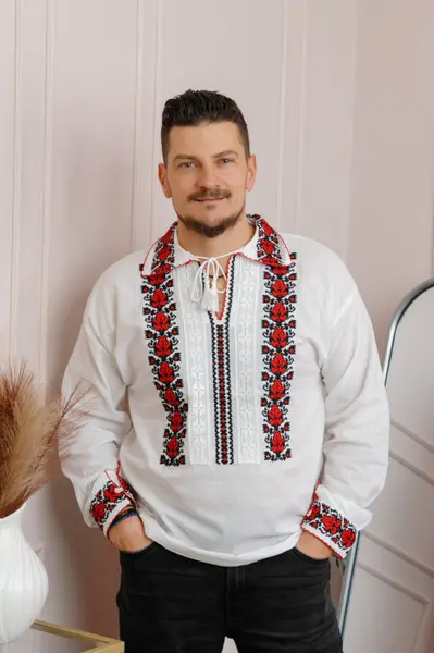 Camasa barbateasca traditionala alba cu motiv floral rosu David 01