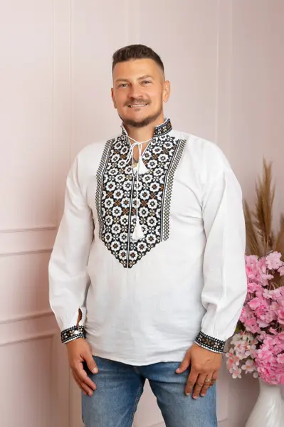 Camasa barbateasca traditionala alba cu motiv geometric multicolor Mihai