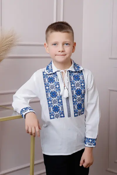 Camasa traditionala de baieti alba cu motiv floral albastru Silviu 03