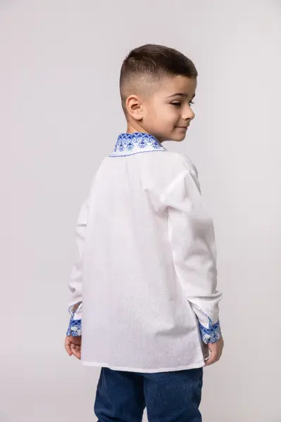 Camasa traditionala de baieti alba cu motiv geometric albastru David 02