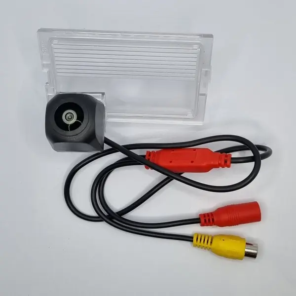 Camera marsarier dedicata Land Rover Range Rover Sport I 2005 - 2013 tip lampa numar, AHD 720P, Night Vision, rezistenta la apa si praf, cablu video 6m
