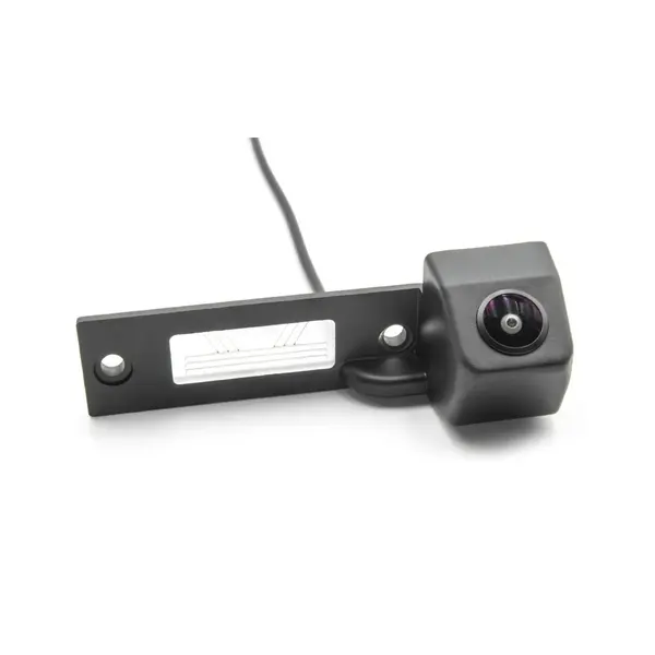 Camera marsarier dedicata Skoda Superb I 2001 - 2008 tip lampa numar, AHD 720P, Night Vision, rezistenta la apa si praf, cablu video 6m