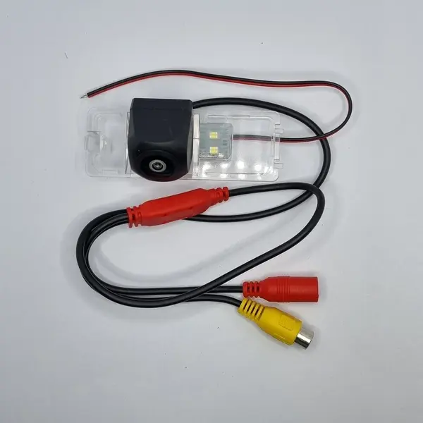 Camera marsarier dedicata VW Beetle 2011 - 2019 tip lampa numar, AHD 720P, Night Vision, rezistenta la apa si praf, cablu video 6m