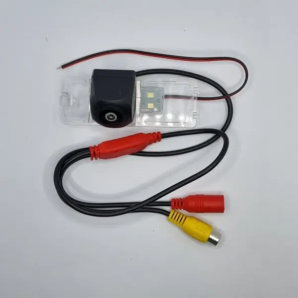 Camera marsarier dedicata VW Polo 9N 2001 - 2012 tip lampa numar, AHD 720P, Night Vision, rezistenta la apa si praf, cablu video 6m
