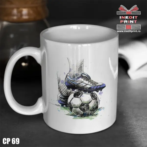 Cana personalizata Fotbal CP69 Interior si toartă vișinie