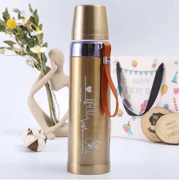 Cana termos 750ml cu perete dublu si capac etans – pentru bauturi calde sau reci