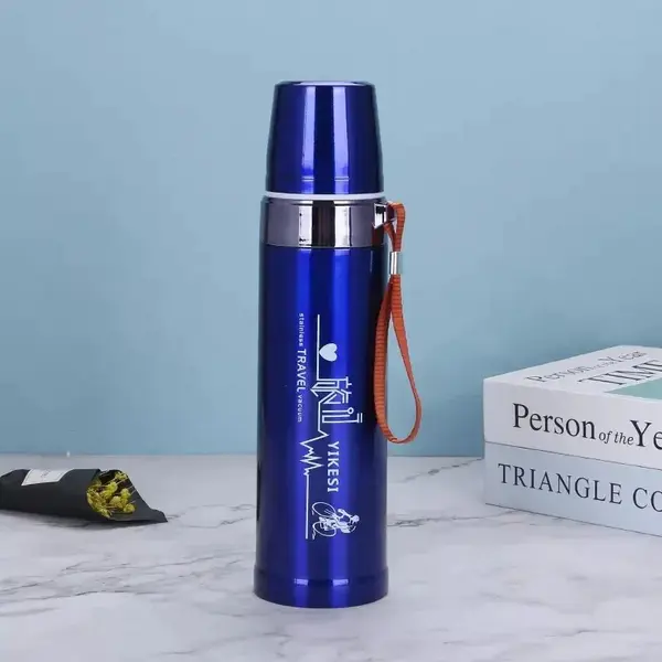 Cana termos 750ml cu perete dublu si capac etans – pentru bauturi calde sau reci