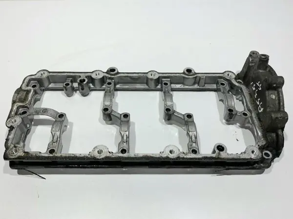 Capac ax cu came (chiulasa) stanga Audi A4 (2007-2011) [8K2, B8] 3.0 tdi CCWA