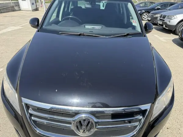 Capota motor culoare negru - lc9x Volkswagen Tiguan facelift (2011-2015)