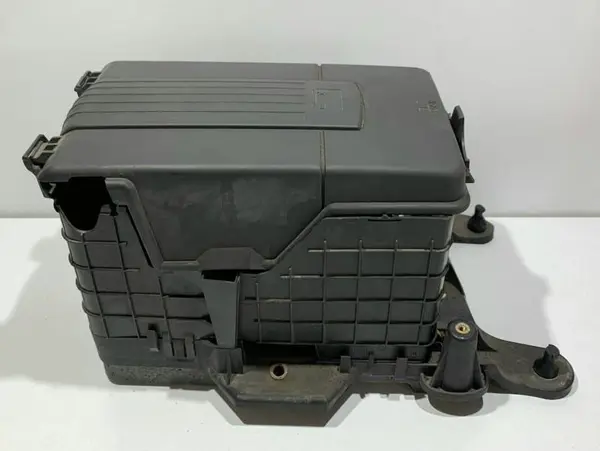 Carcasa baterie 1K0915333H Seat Toledo 3 (2004-2009) 2.0 tdi CFGC