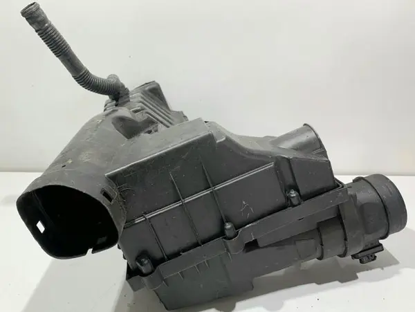 Carcasa filtru aer 1K0129620D Volkswagen Golf 6 (2008-2013) 1.6 tdi CAYC