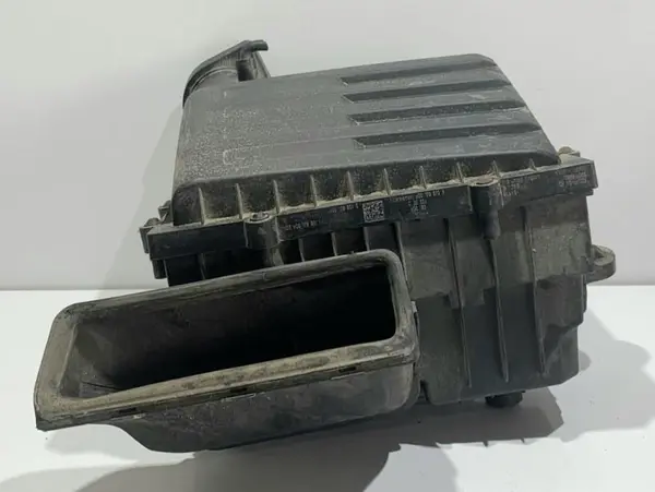 Carcasa filtru aer 5Q0129607S Seat Leon 3 facelift (2016-2020) 1.6 tdi DGTE