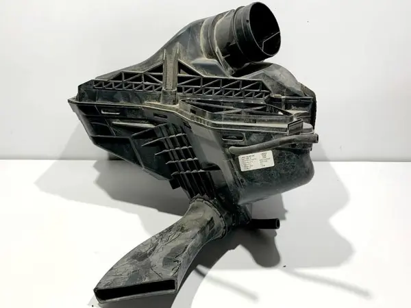 Carcasa filtru aer 8K0133837BF Audi A4 facelift (2011-2015) [B8.5] 2.0 tdi CJCA