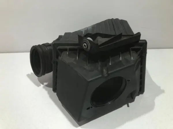 Carcasa filtru aer gj32-9600-ad Land Rover Range Rover Evoque (2018->) [L551] 2.0 dth 180 cp awd
