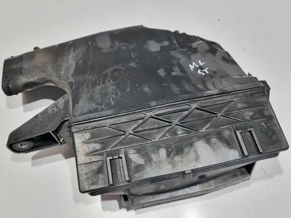 Carcasa filtru aer stanga A6420903301 Mercedes E-Class (2009->) [W212] 350 cdi A642 820