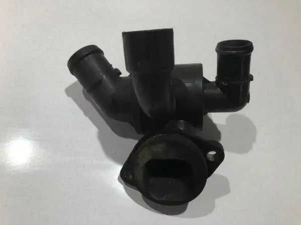 Carcasa termostat Volkswagen Sharan (2010-2015) [7N] 2.0 tdi CFFB