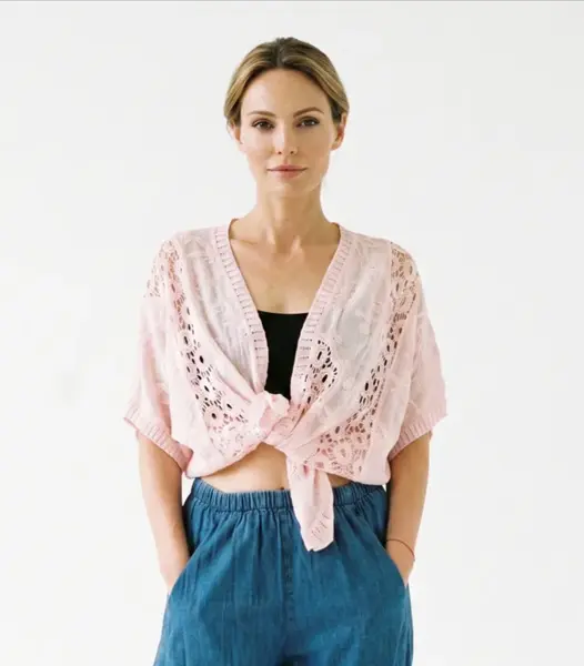 Cardigan de vara din bumbac cu broderie sparta si colturi frontale, roz