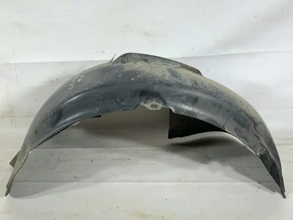 Carenaj roata dreapta fata Volkswagen Golf 5 (2004-2009)