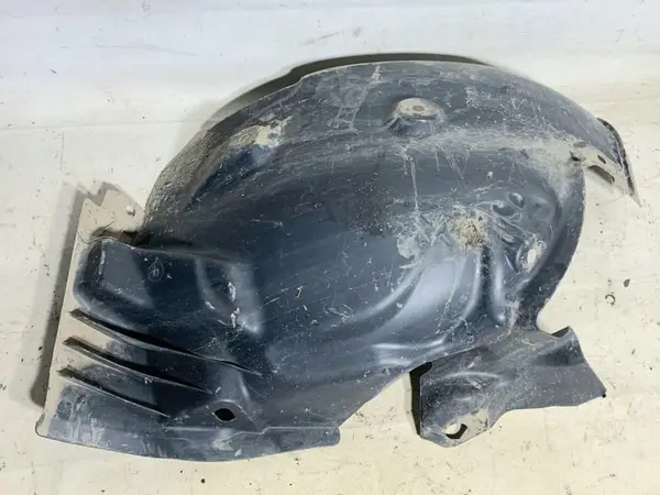 Carenaj roata stanga fata 638430004R Renault Megane 3 (2008-2012)