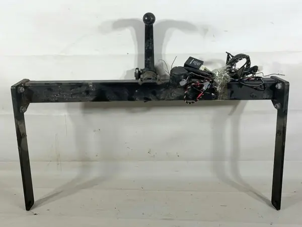 Carlig remorcare complet Ford Kuga (2008-2012)