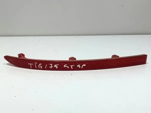 Catadioptru bara stanga spate 5N0945105 Volkswagen Tiguan (2007-2011)