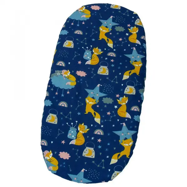Cearceaf cu banda elastica pentru landou copii Kerstin Sleepy Fox, realizat din bumbac 100, dimensiune 80 x 38 cm